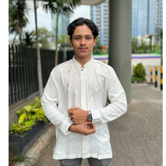 Baju koko pria bahan jaguar premium motif bordir mewah kemko cowok warna putih lengan pendek