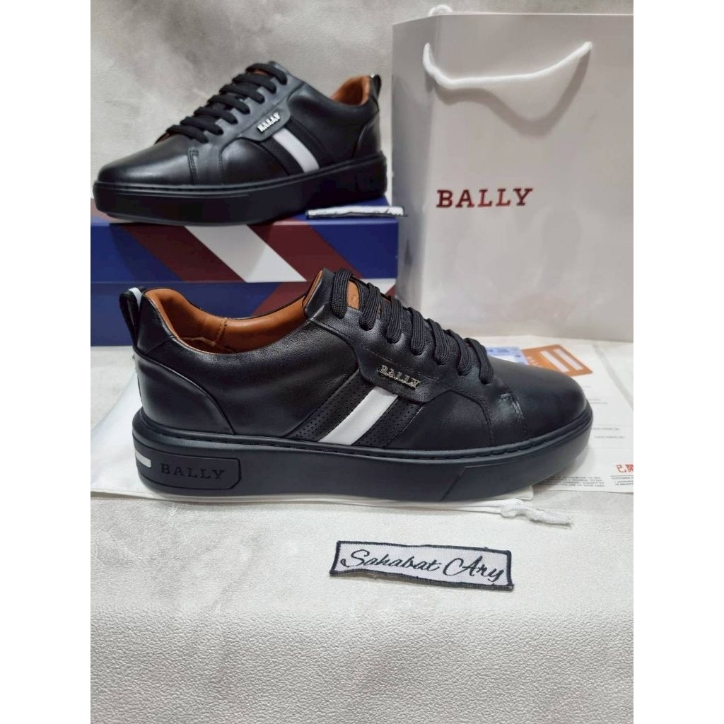 Sepatu Sneaker Bally