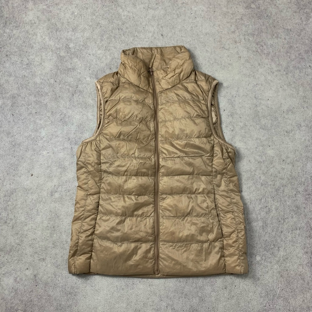 UNIQLO PUFFER DOWN VEST JACKET Okt 103