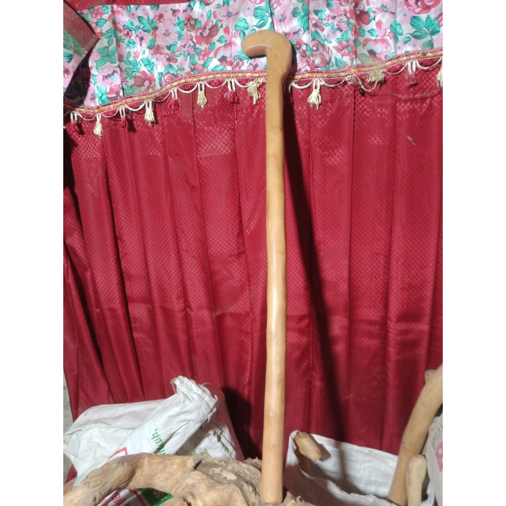 tongkat jalan kayu cendana
