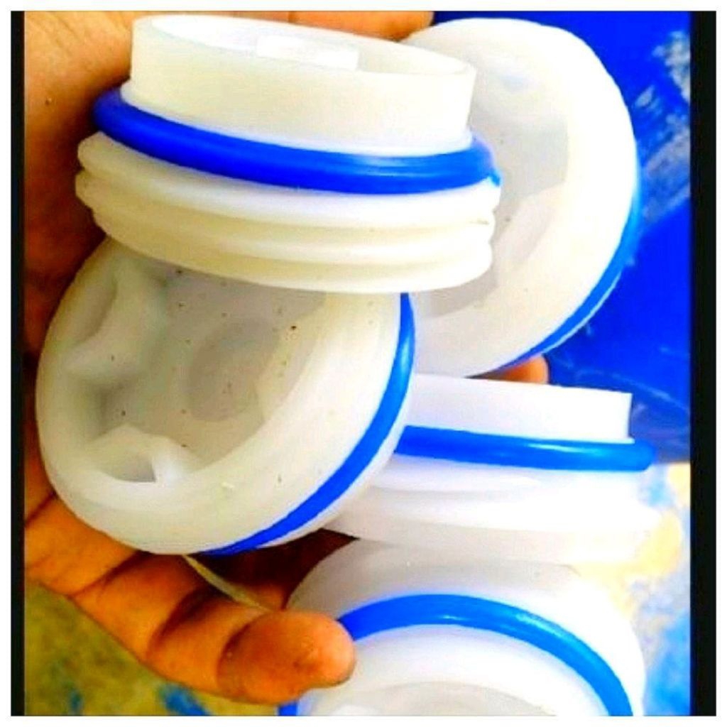 tutup drum plastik 200liter( putih) cocok untuk drum plastik 200liter.bahan kuat hdpe