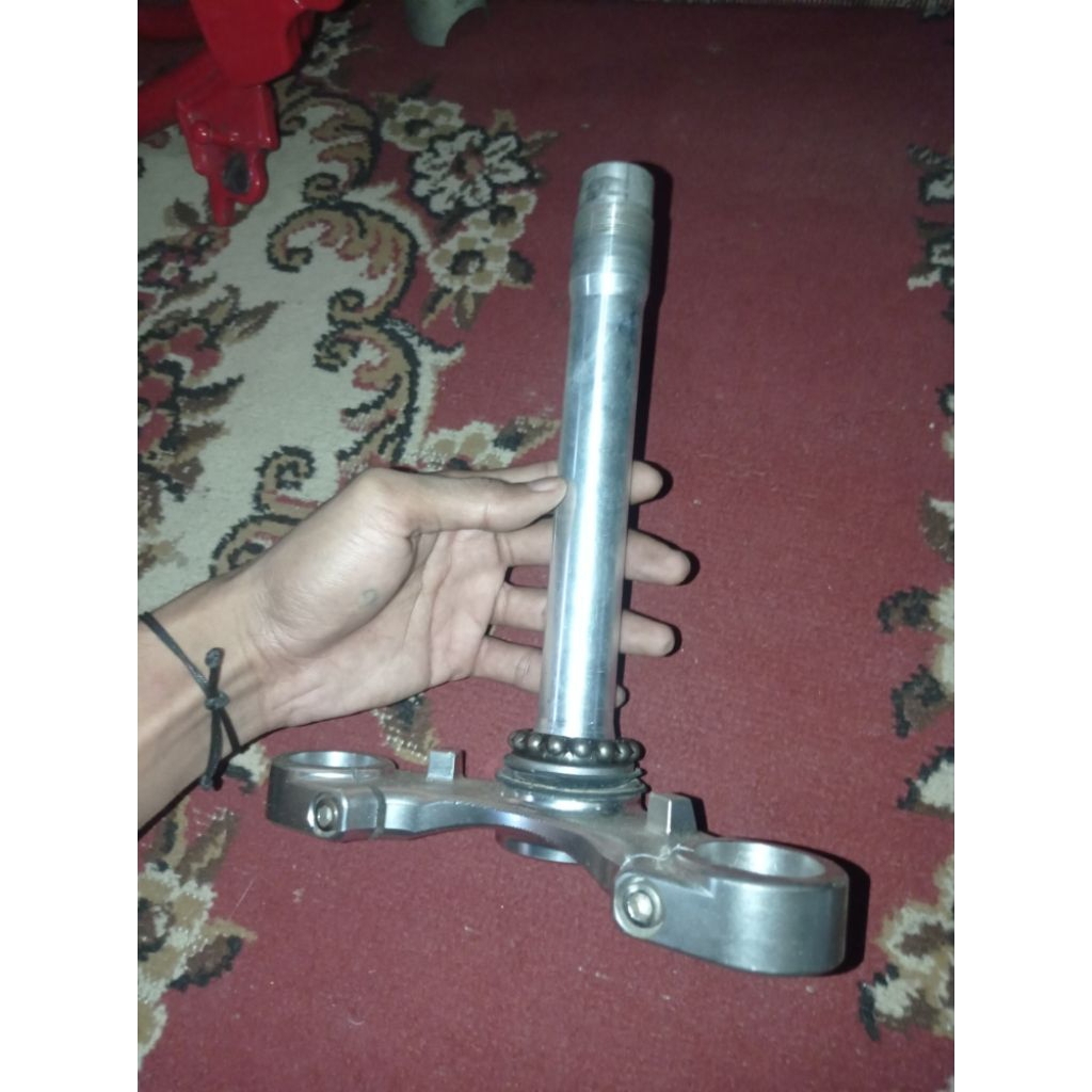 Segitiga bawah Ninja R/RR as 33