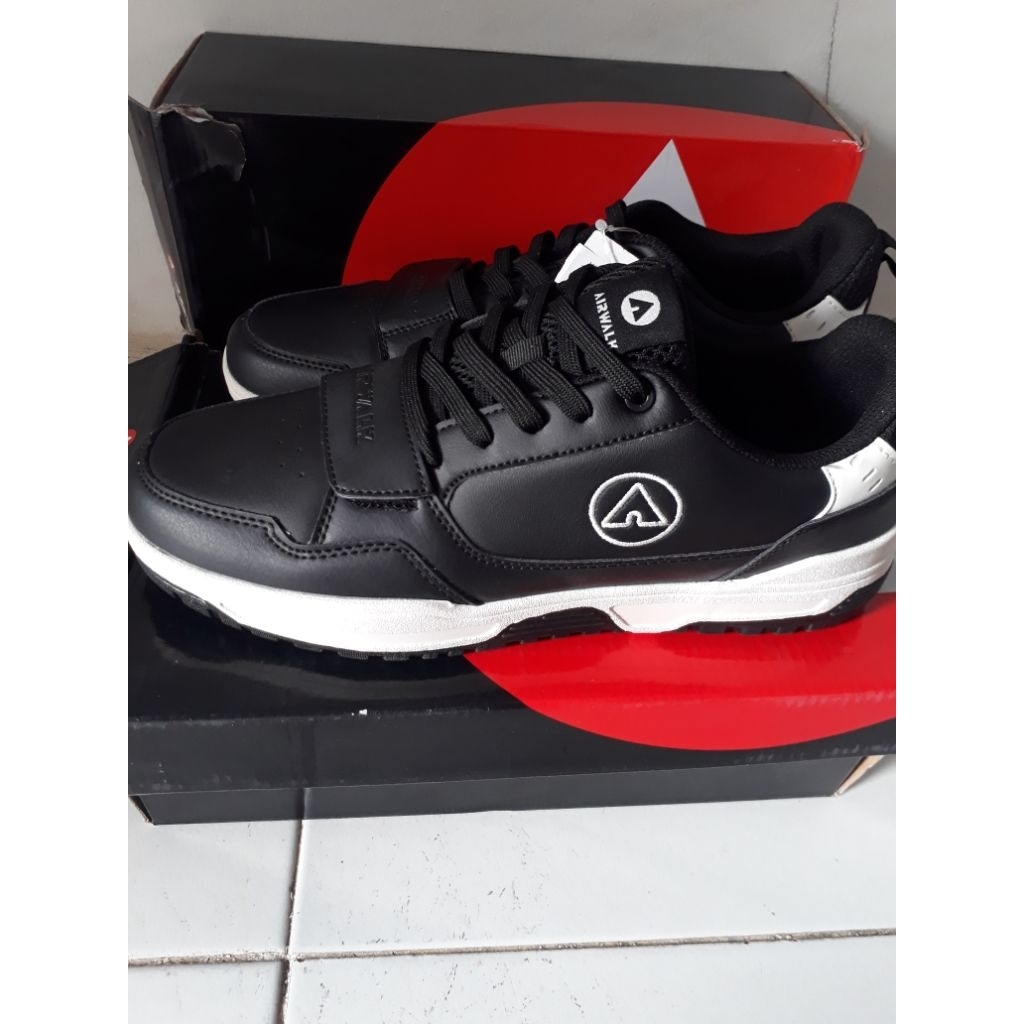 Sepatu Airwalk pria