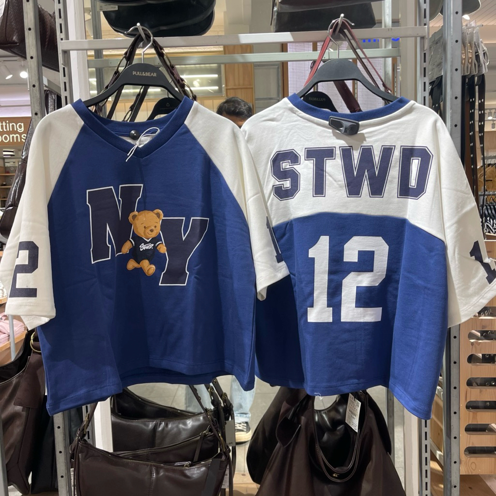 Sweatshirt Stwd PULL&BEAR Women jastip (jasa titip)