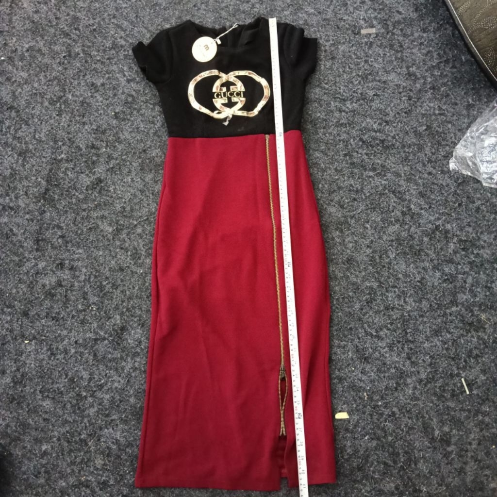 Atasan Anak Perempuan Tanggung