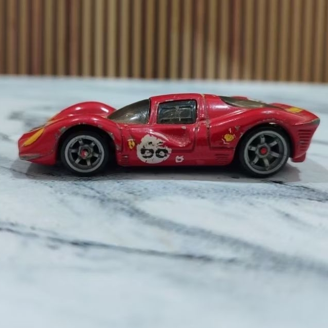 Hot Wheels Ferrari P4 Ferrari Racer diecast Mattel