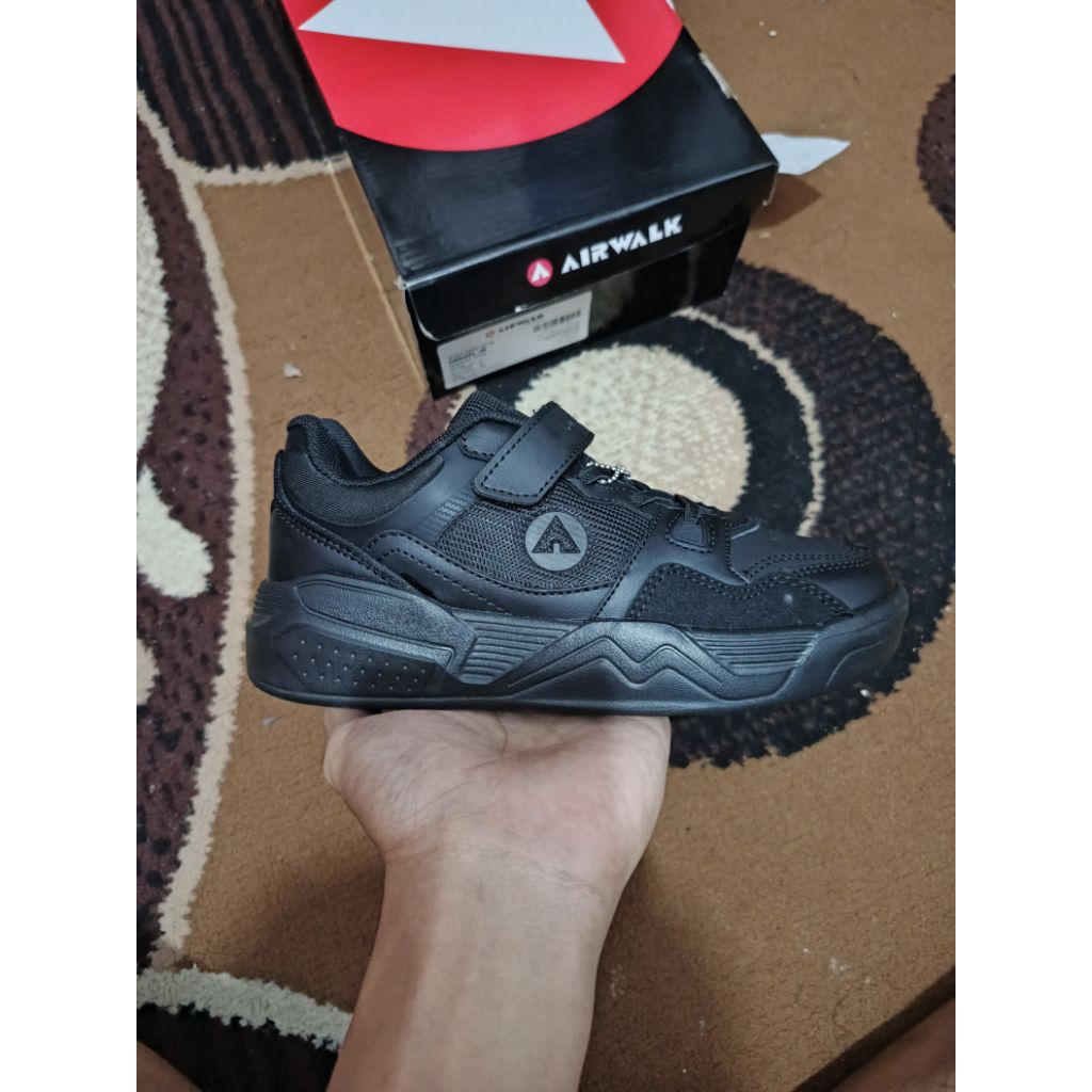 AIRWALK DREXEL JR / SEPATU SEKOLAH ANAK / SEPATU HITAM