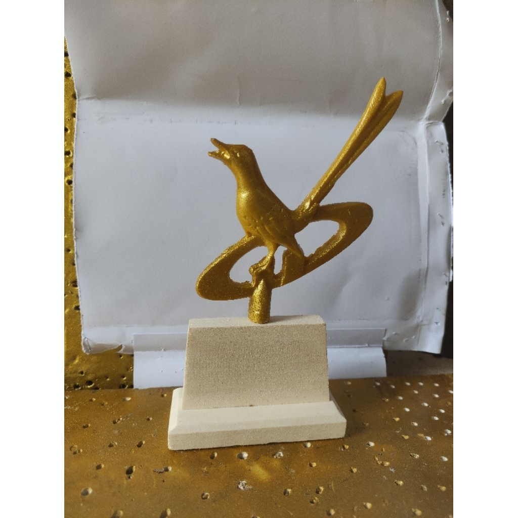 Tropy/piala burung kicau