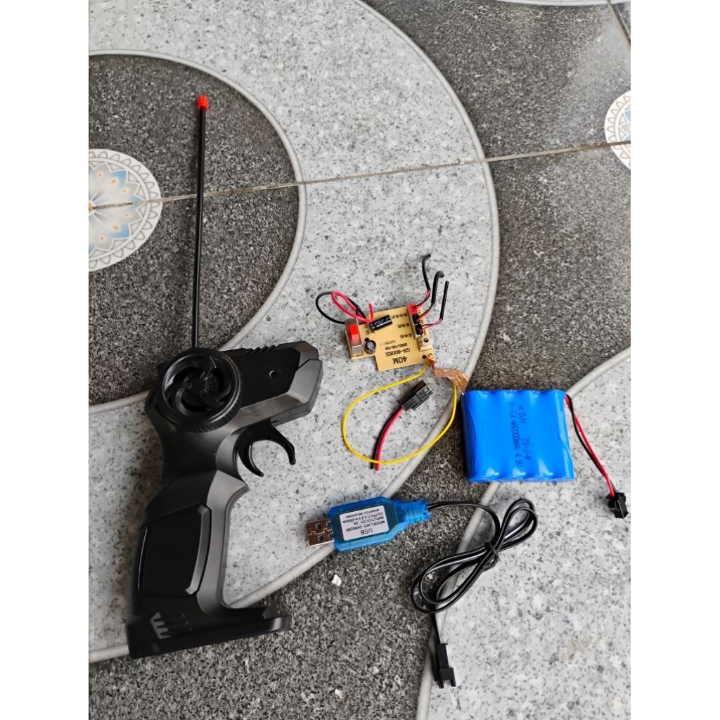 Modul RC Remote Control Rock Crawler 4WD fullset baterai charger