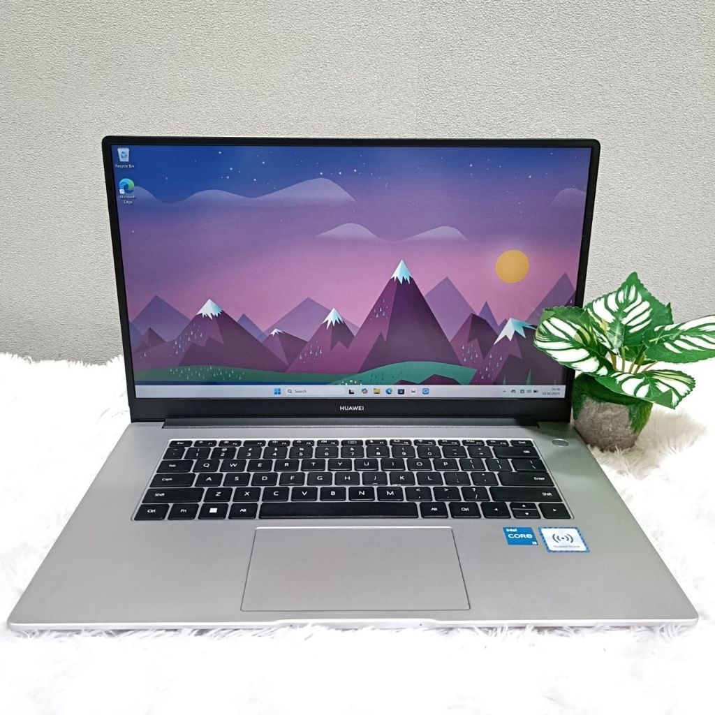 LAPTOP HUAWEI MATEBOOK D15 INTEL CORE I3 1115G4 RAM 8GB SSD 256GB LAYAR 15.6 INCH FHD SLIM BAZEL SIL