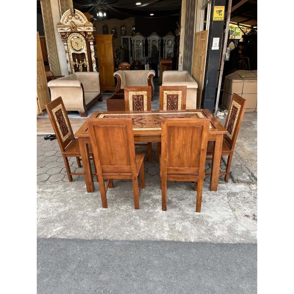 Meja Makan Koin Kayu Jati