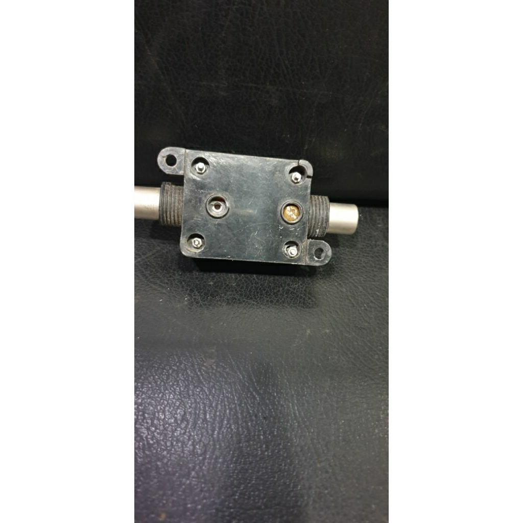 Circuit Breaker pemutus arus 100 Ampere Audio mobil bekas