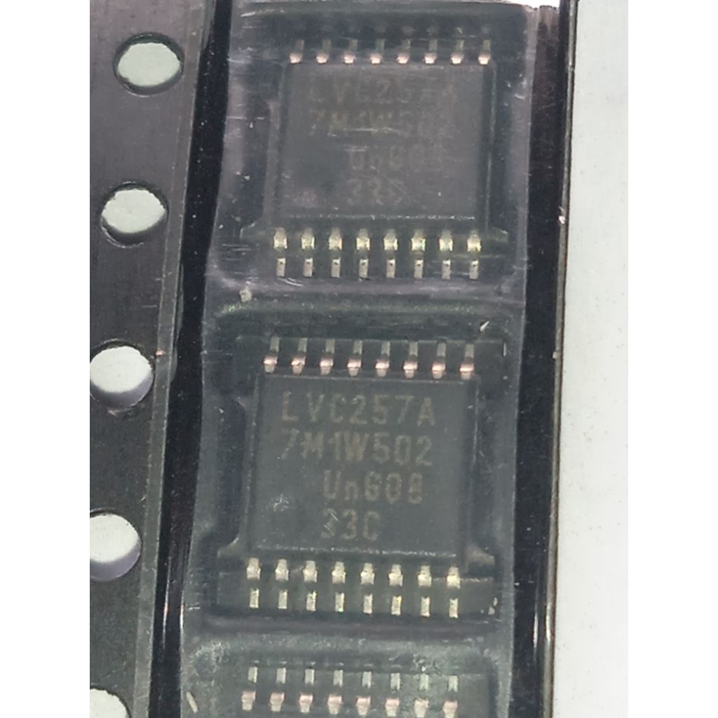 IC SMD 74LVC257A/LVC257A quad 2 input multiplexer with 5 volt toleran input/output (3 state) 1pcs