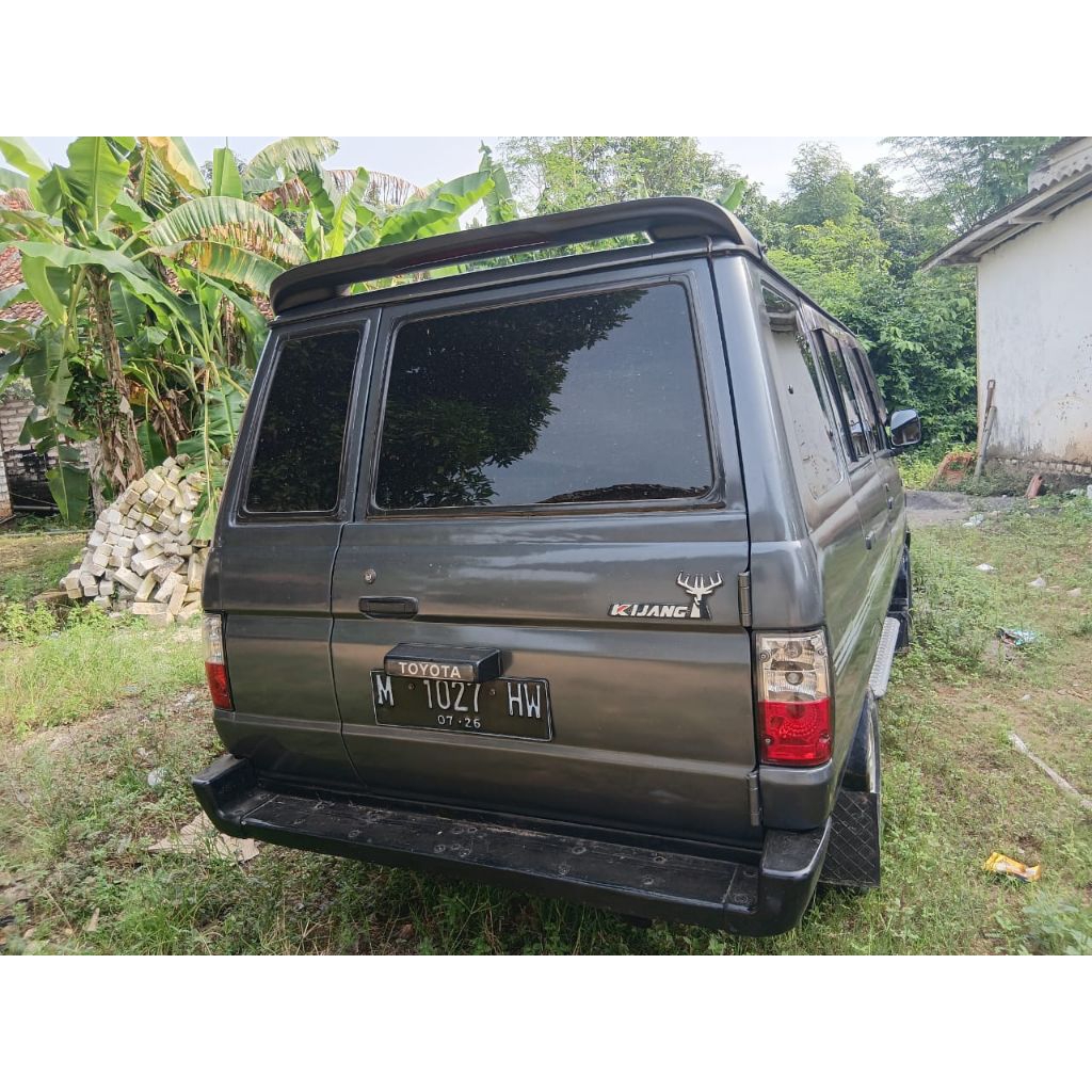 lampu belakang kijang super