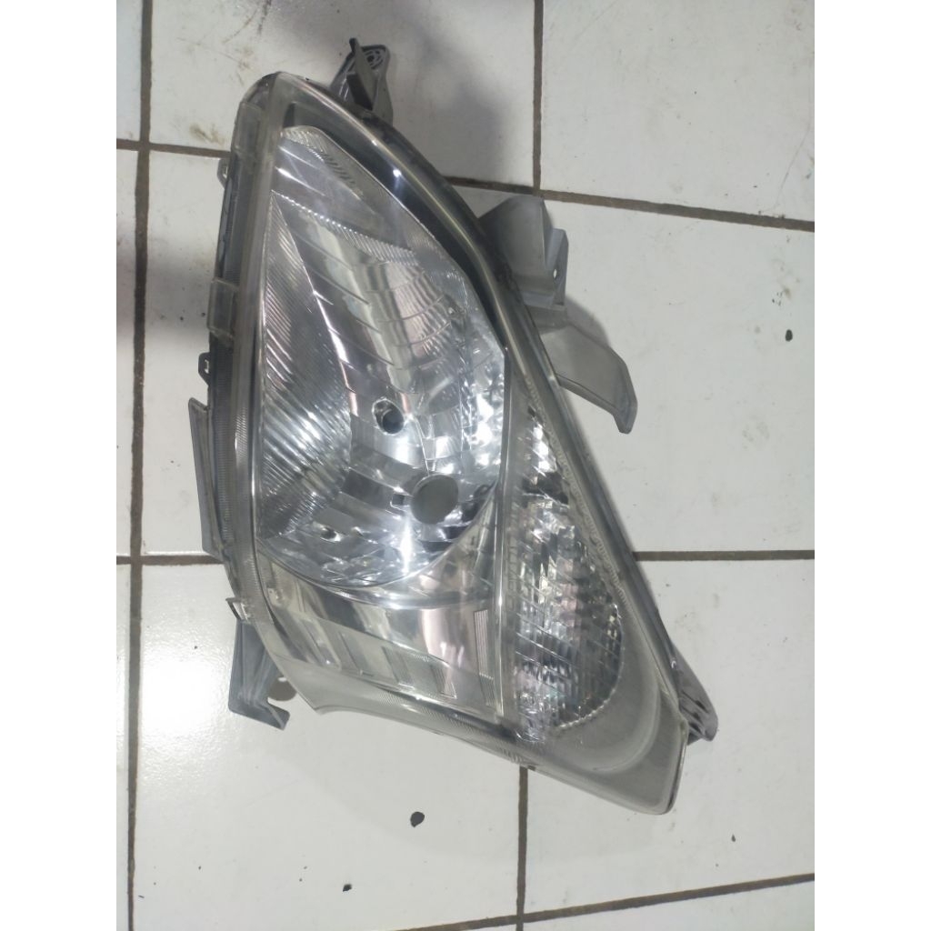 headlamp Avanza Xenia 2012-2015 kiri second