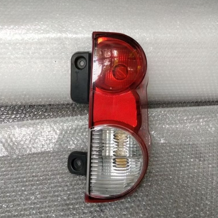 stoplamp lampu belakang Nissan evalia