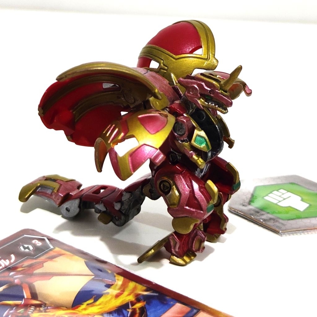 Figur Bakugan Pyrus Dragonoid Ultra DX Rare Bonus Ability Card & Baku Core – Mini Figure Metalic Col