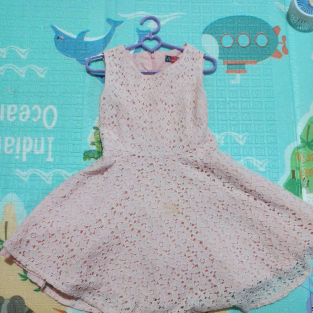 dress brukat salem