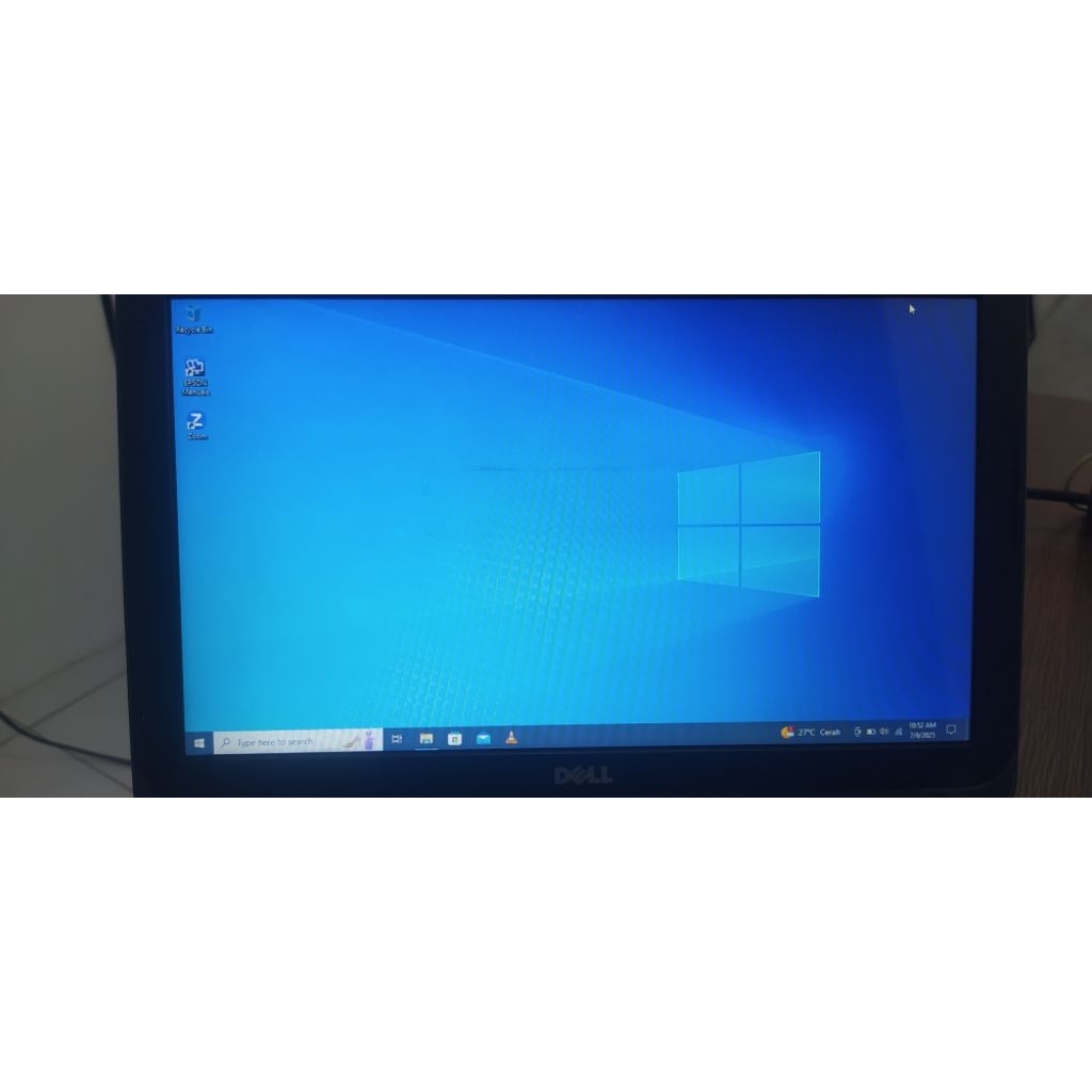 Laptop Notebook Dell Inspiron 3180 AMD A9 Ram 4GB Internal 500GB