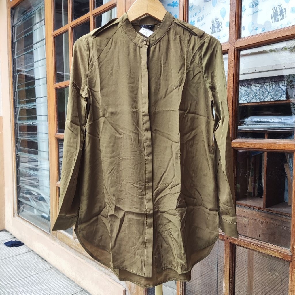 Blouse atasan lengan panjang warna olive green