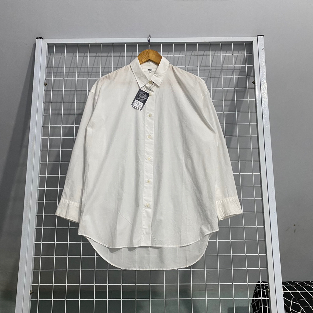 Kemeja UNIQLO panjang putih (XXL)