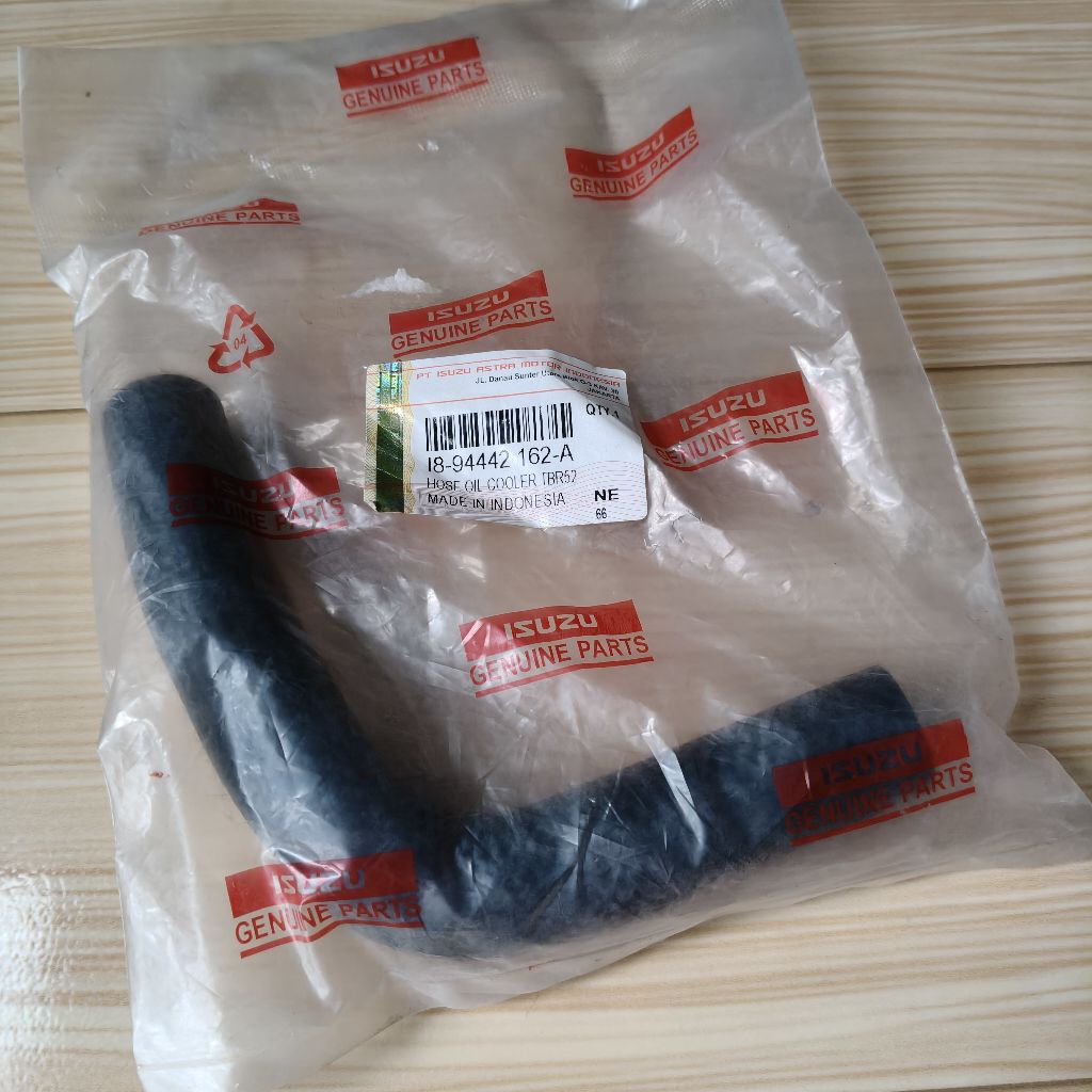 8-94442 162 Selang OIL Cooler return Panther 2,5 Original