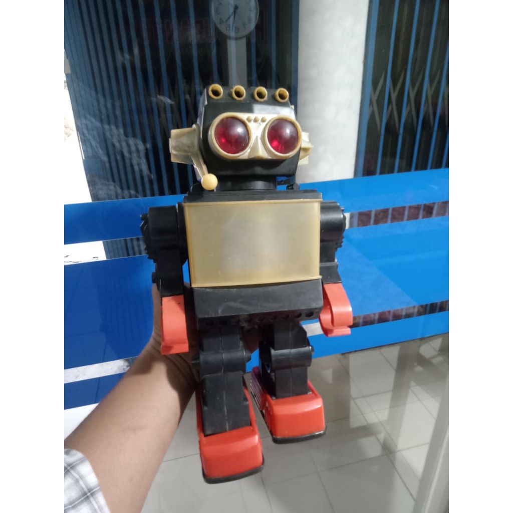 robot saturn jadul kelistrikan off