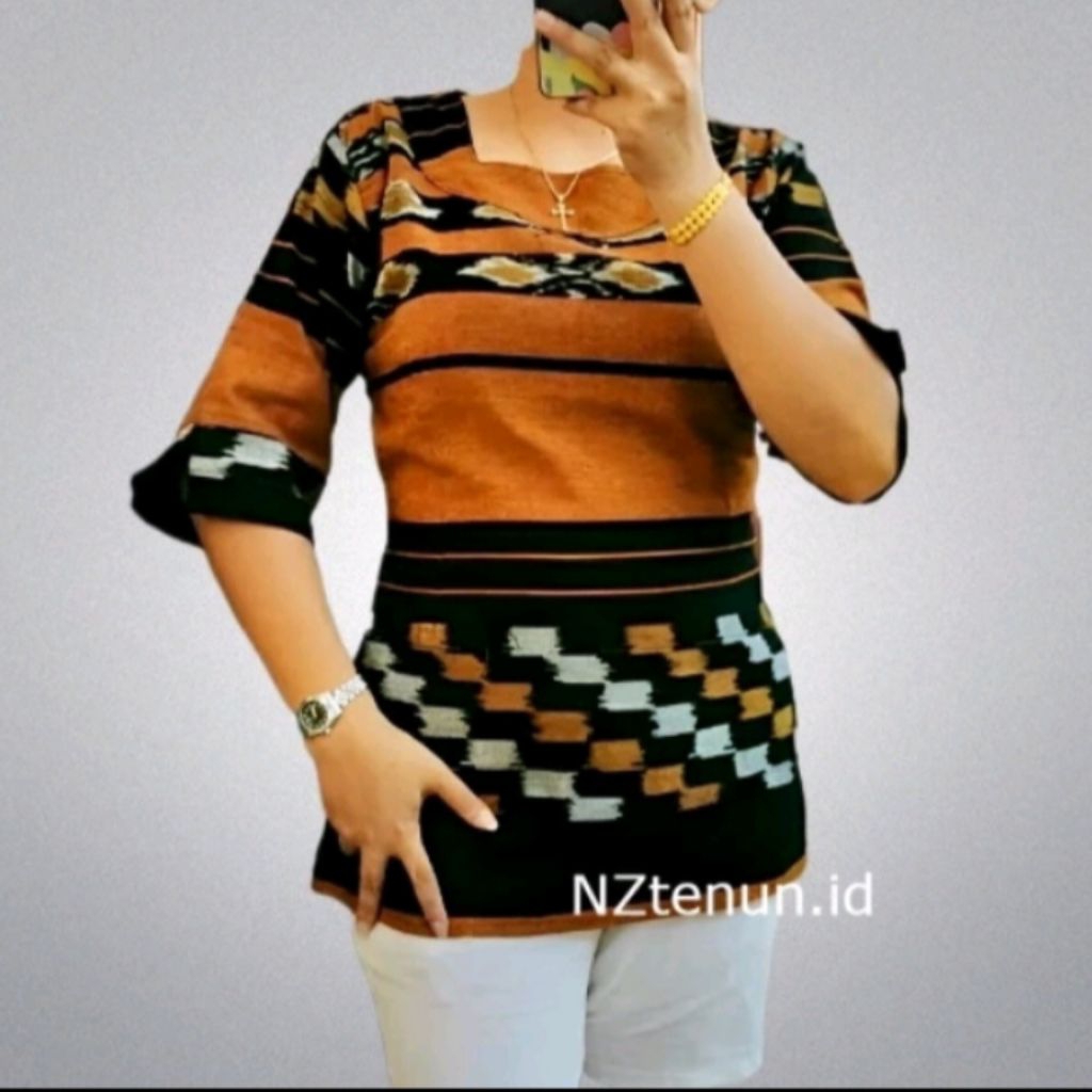 BAJU TENUN BAJU BLUS TENUN WANITA BAJU ATASAN WANITA BAJU WANITA TENUN MODEREN