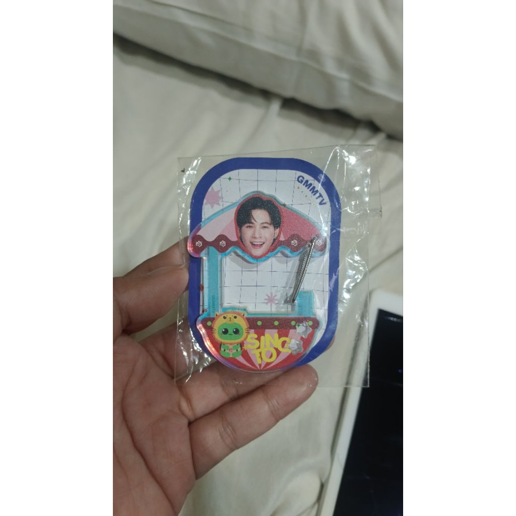 Singto Prachaya GMMTV Merchandise Carabiner Kingman