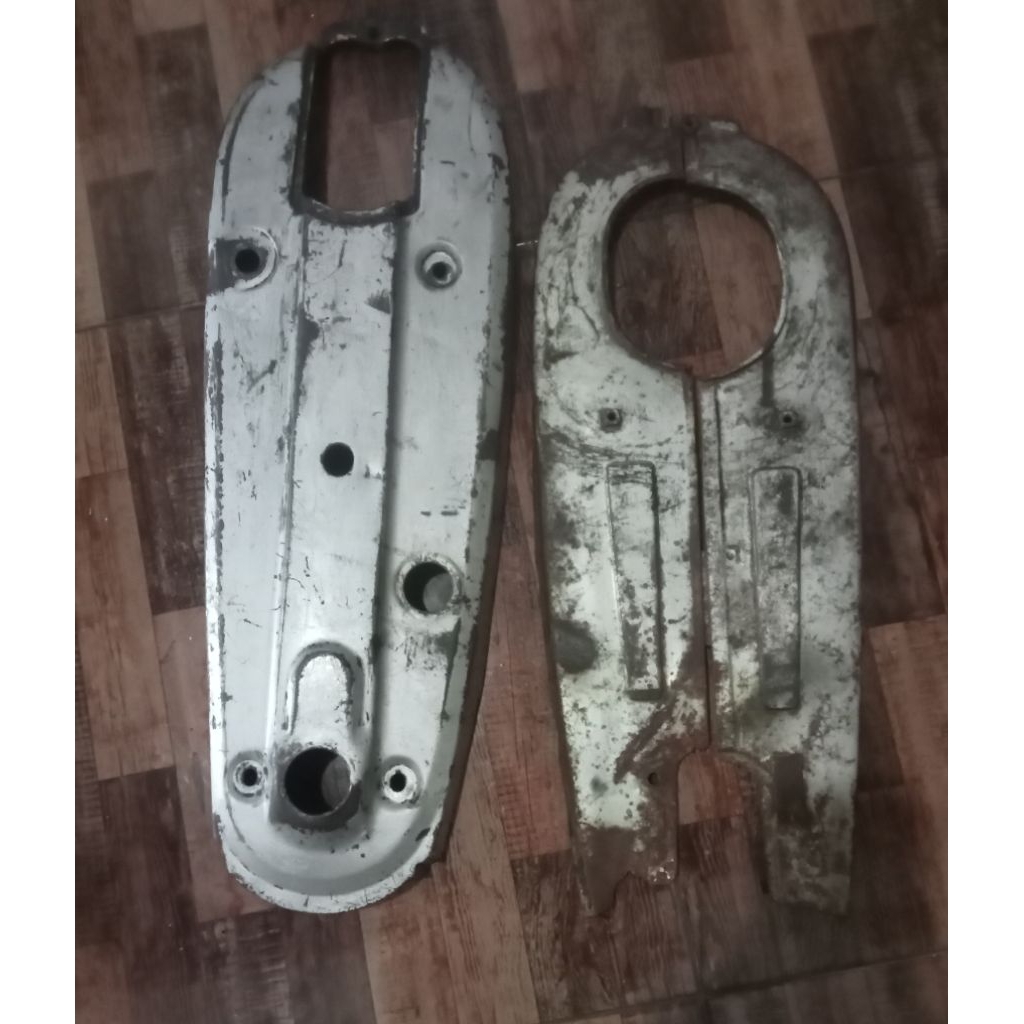 Katengkas. Tutup rantai Suzuki rc80