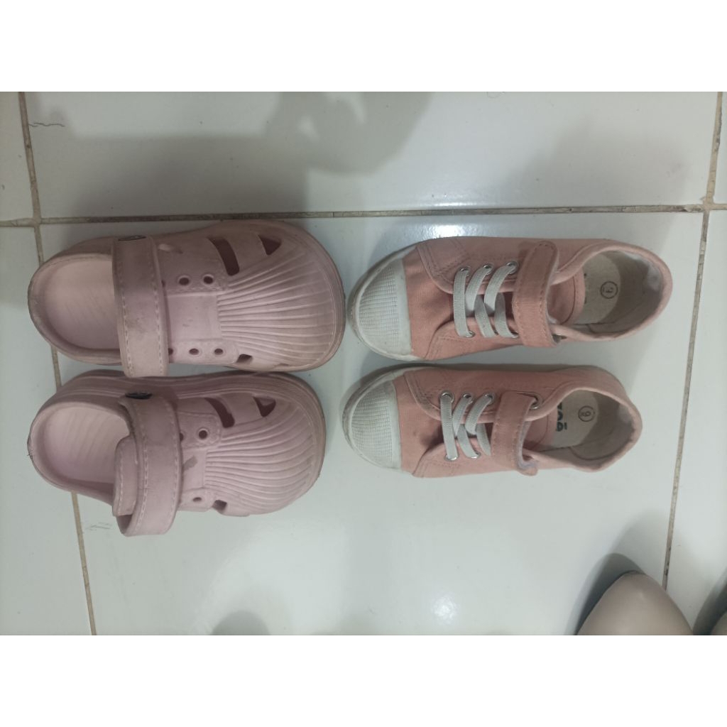 Sepatu anak Zoe Zac + bonus sandal preloved