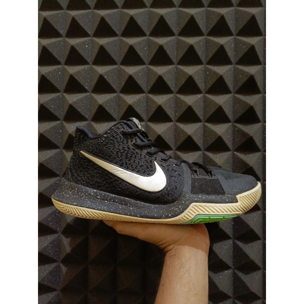 Nike Kyrie 3