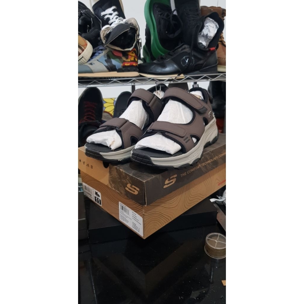 Skechers D'Lux trekker sandal dunkard sz 45 original  BNIB