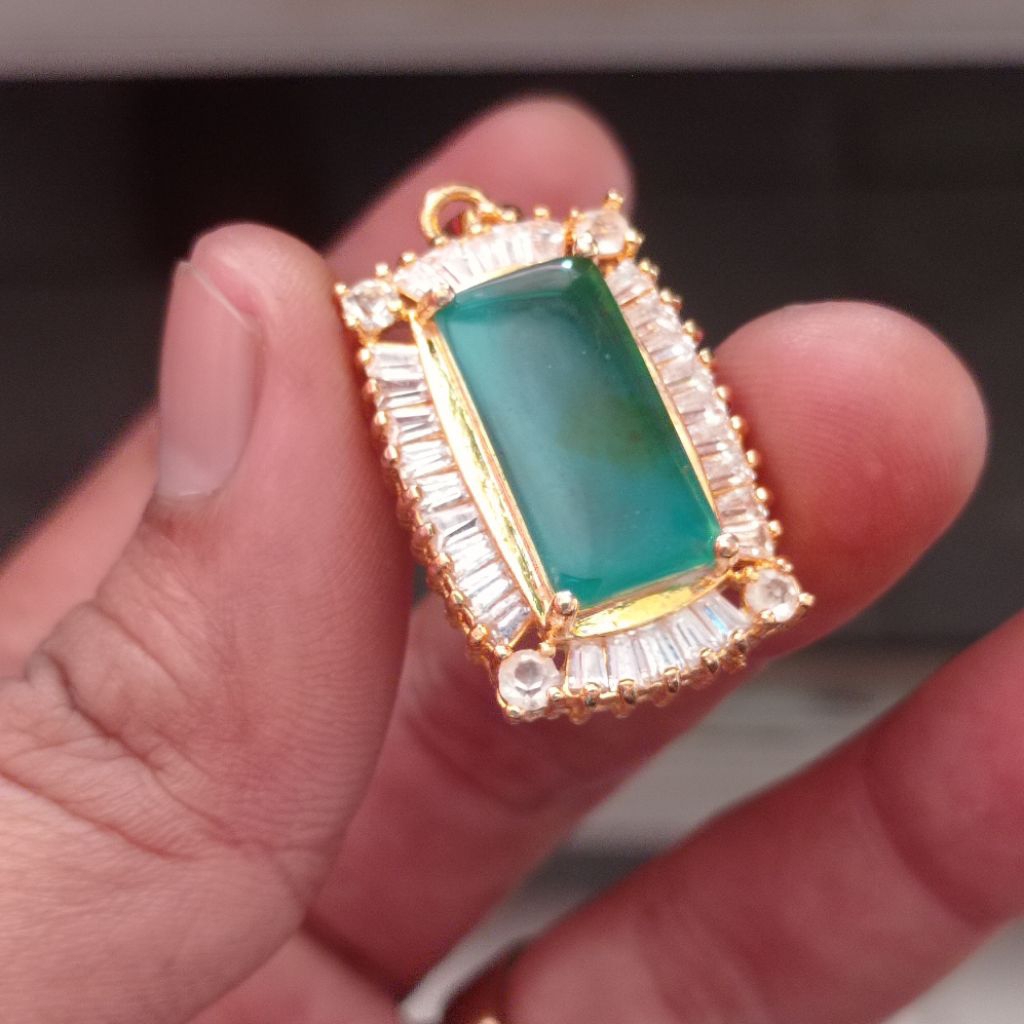 liontin bacan asli natural
