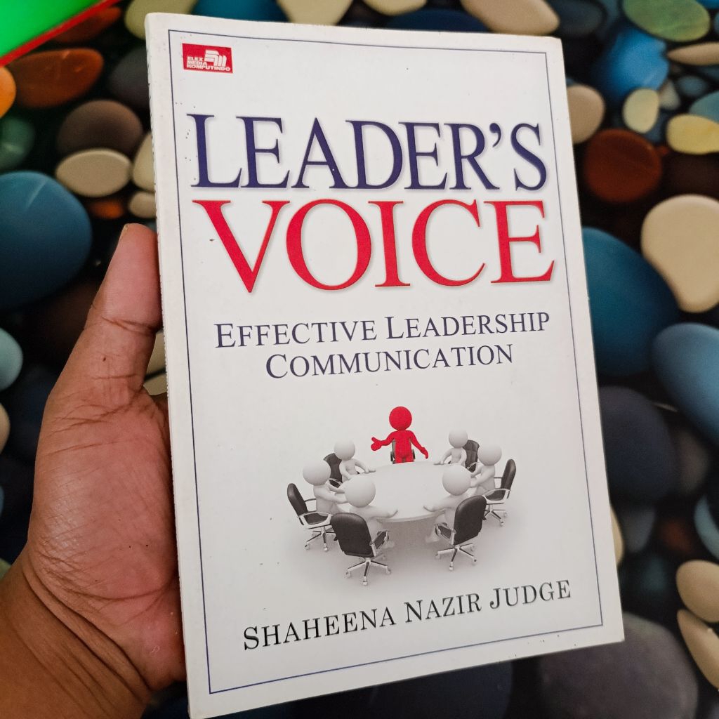 buku leader voice effective leadership Communication - shaheena nazir