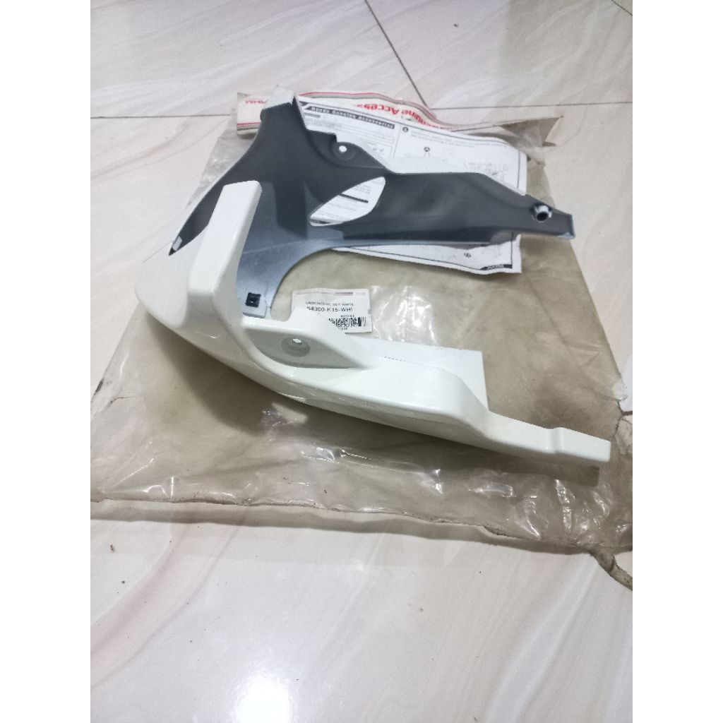 64300-K15-WHI Undercowl Set (Pelindung Blok Mesin) Honda Cb150R StretFire Old 2012-2015 Putih Polos 
