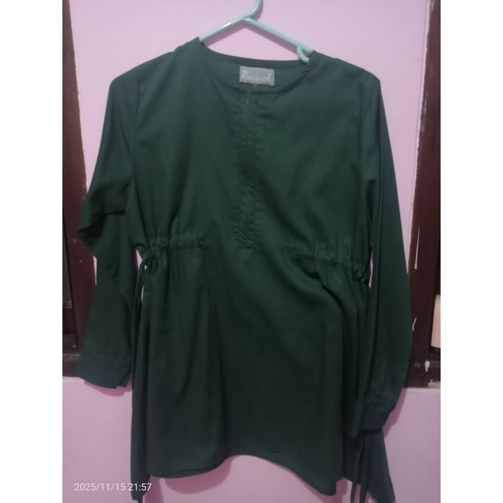 Preloved Radwah Atasan Blouse Hijau Green Botol Wanita Women