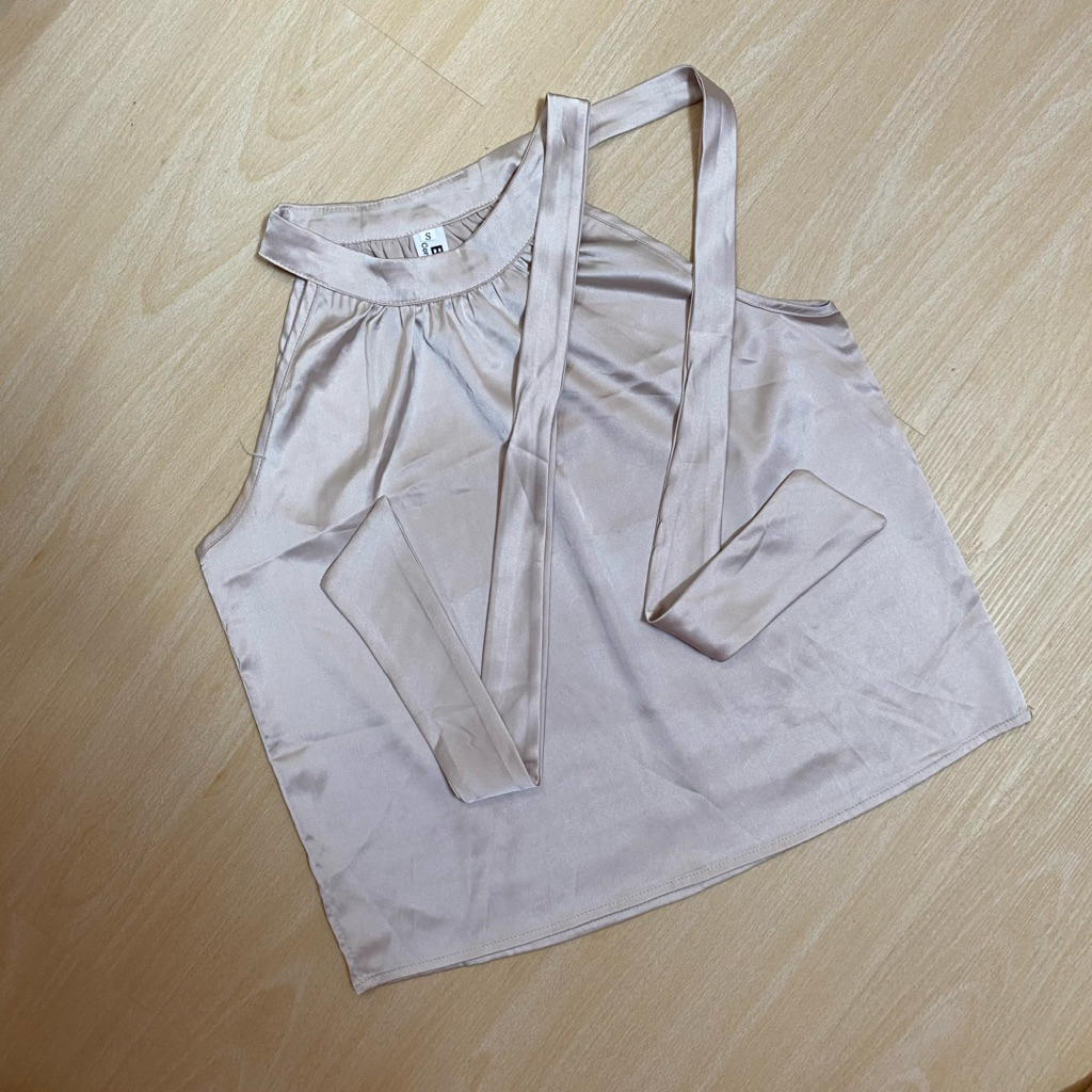 atasan cream leher tali free size