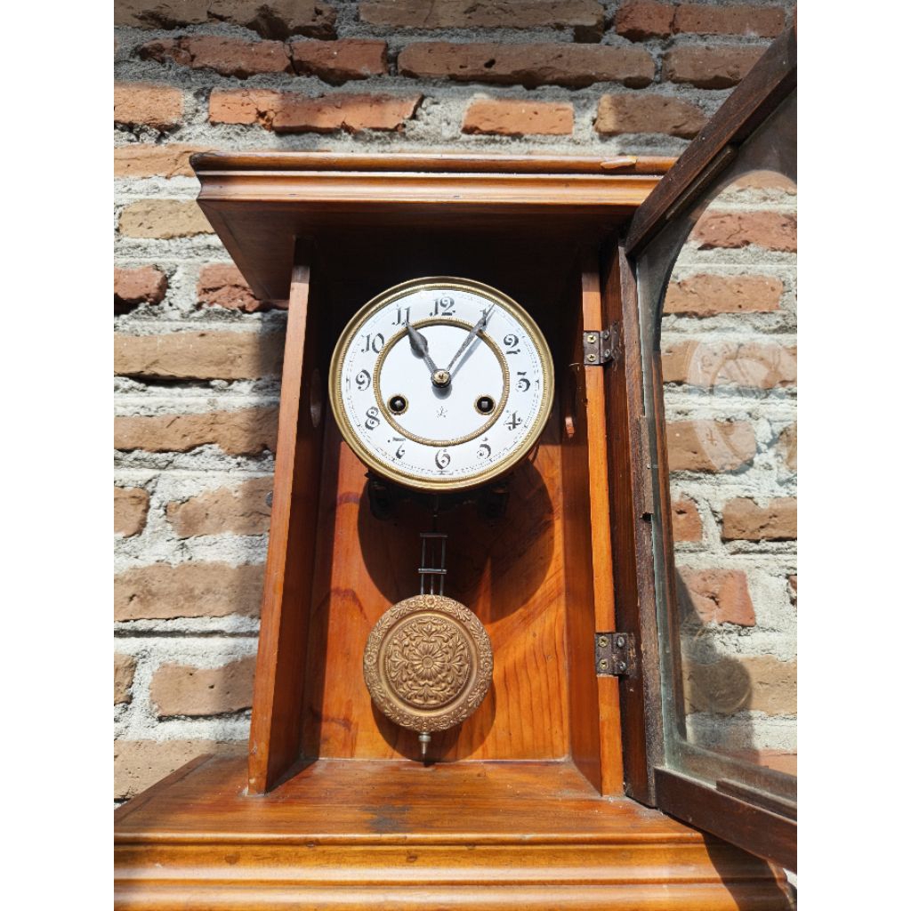 Jam Dinding Kuno Junghans RA Germany