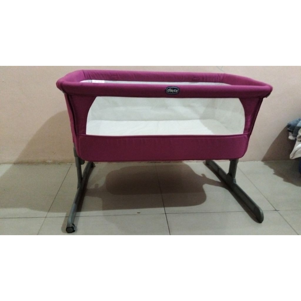 baby crib baby box Chicco next2me
