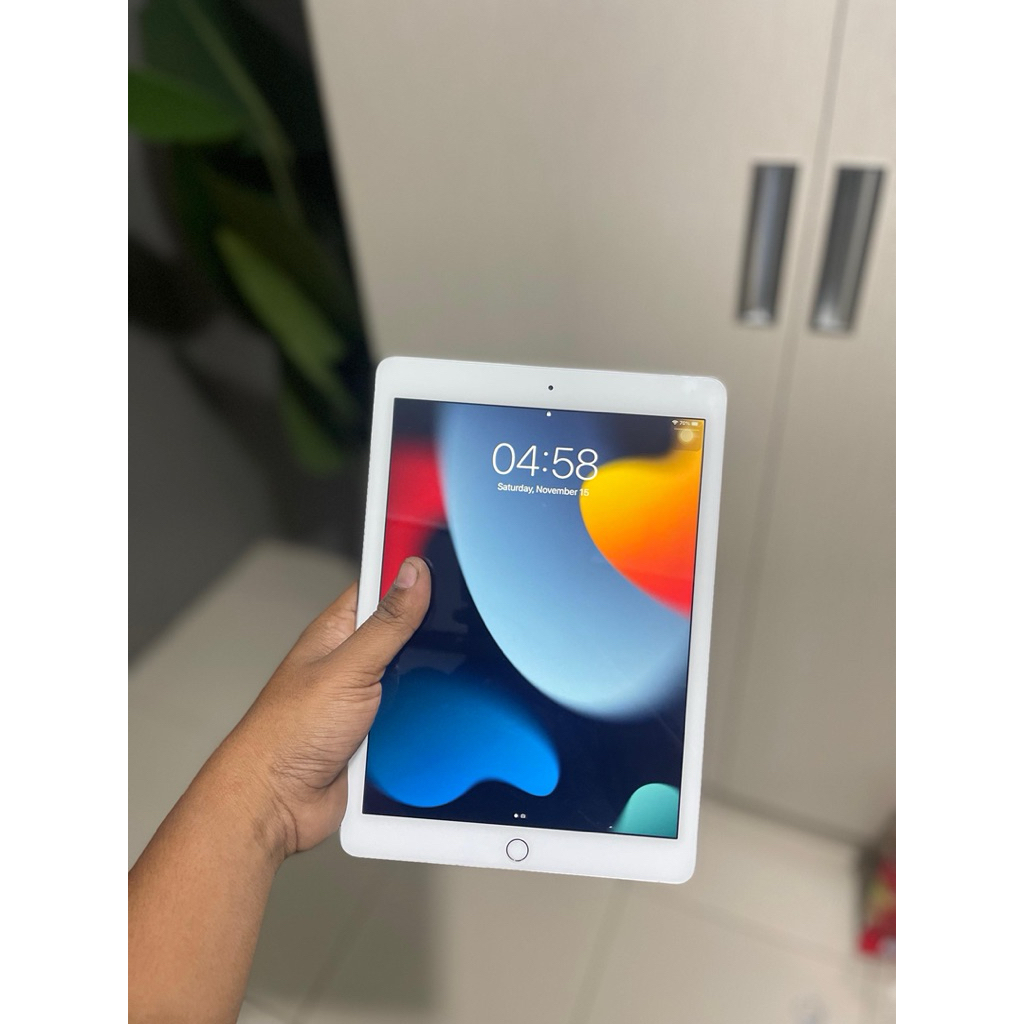 IPAD AIR 2 64gb SILVER WIFI ONLY