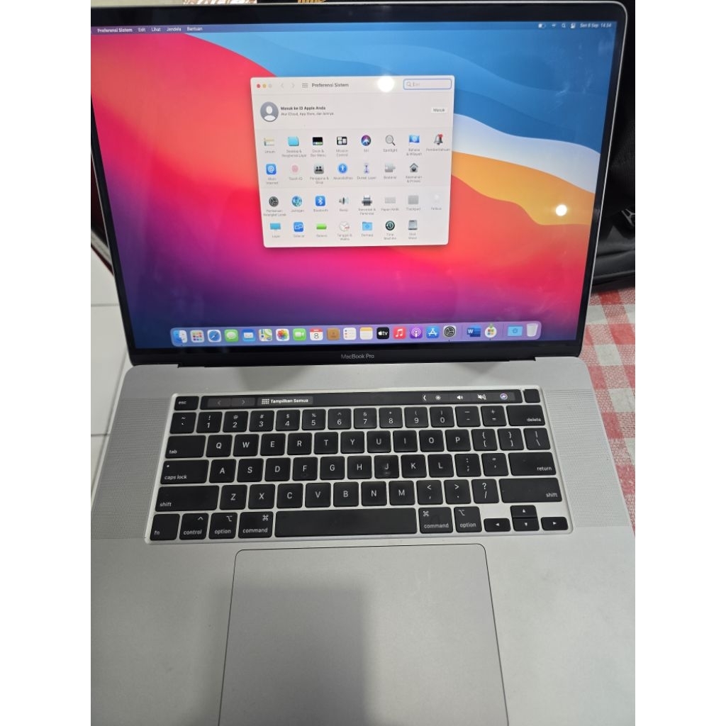 mac pro 2019 i7 16inch second