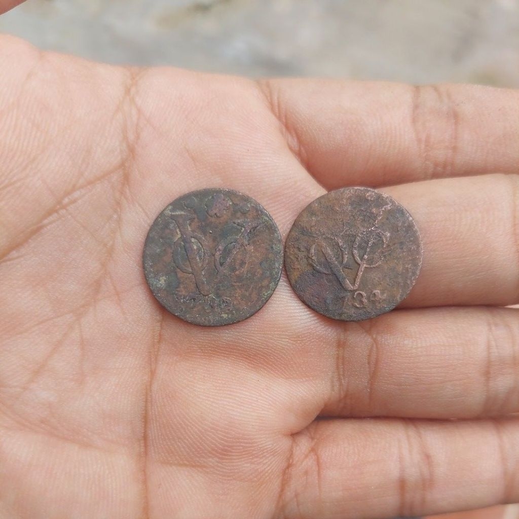 Koin tua voc Holland 1732 dan 1734.