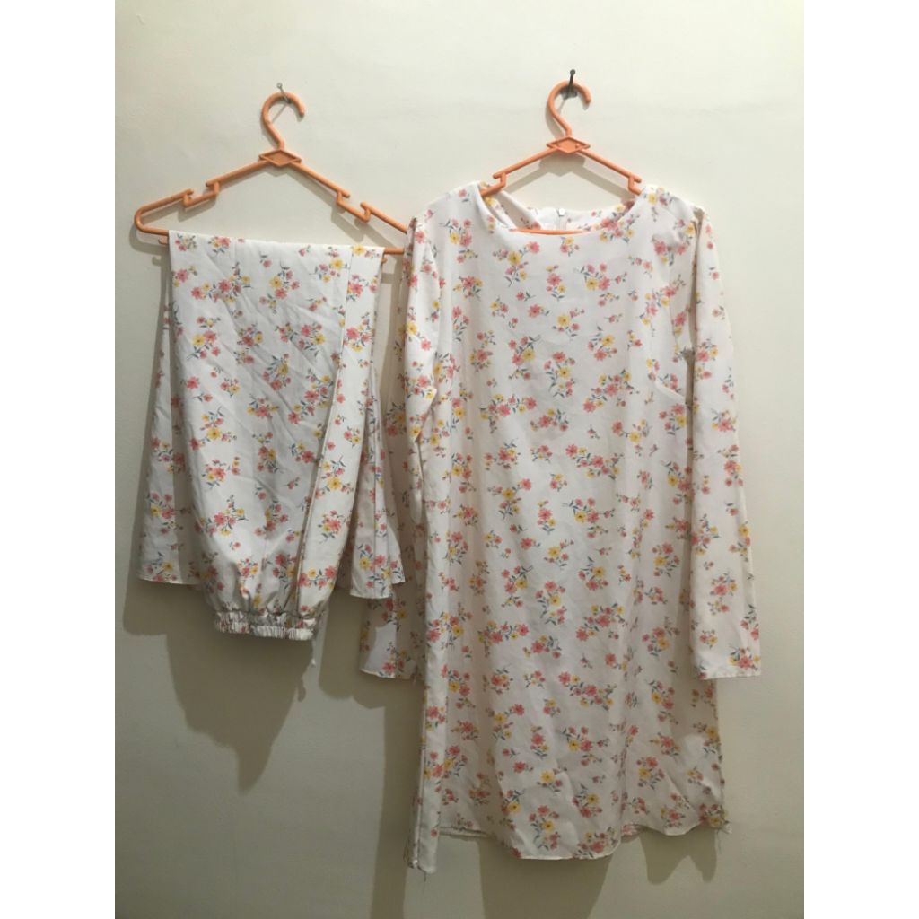 Preloved One Set Melayu/Baju Kurung Malay Sz S