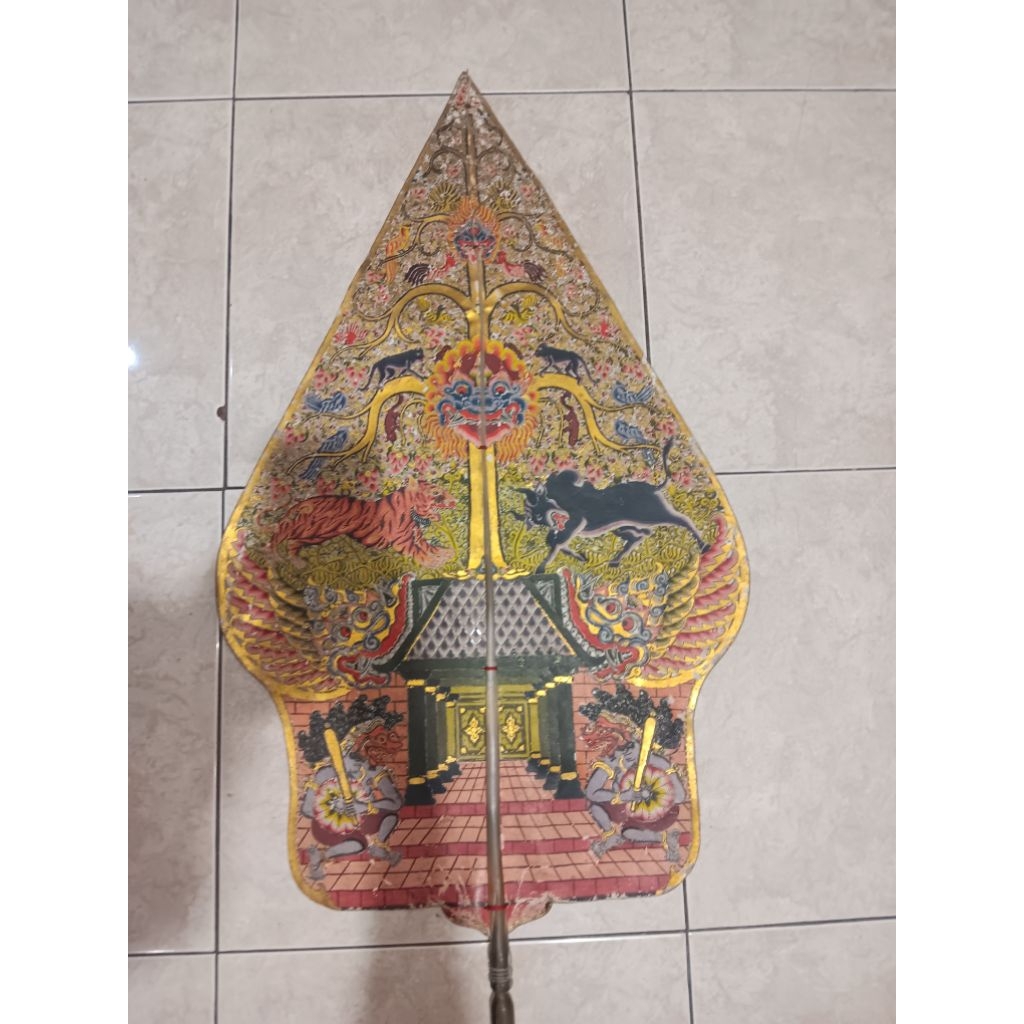 Kayon Gunungan wayang tanpa gapit