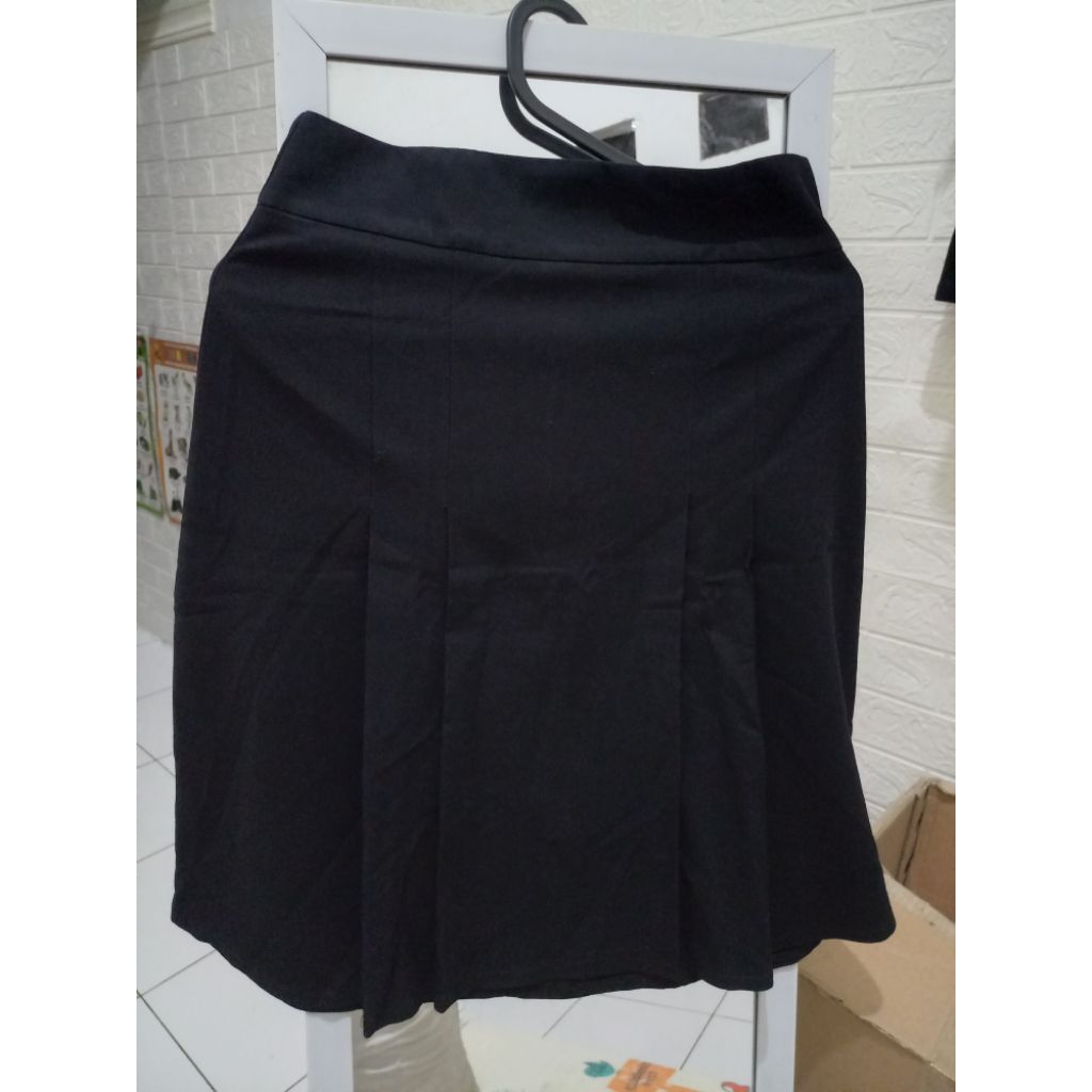 mini skirt rok wanita hitam pl