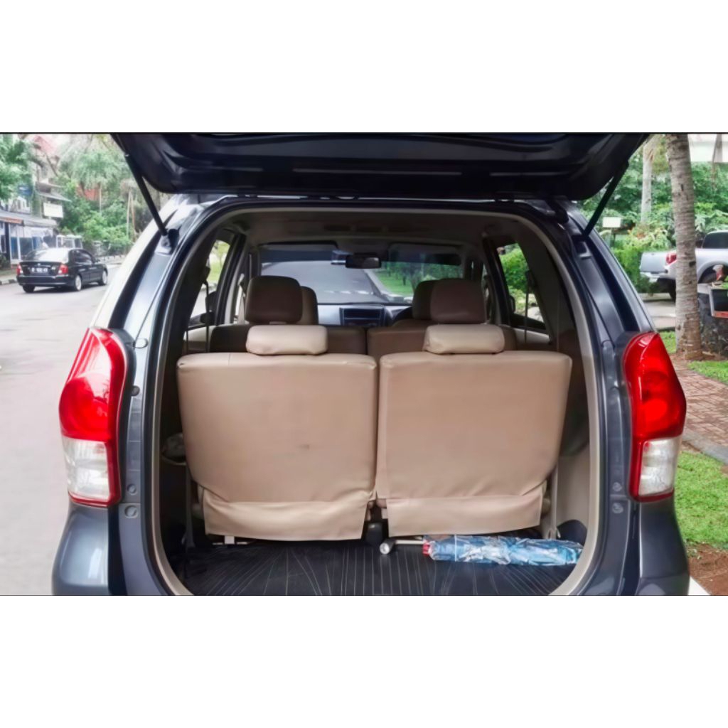 karet peredam pintu bagasi belakang mobil avanza xenia original