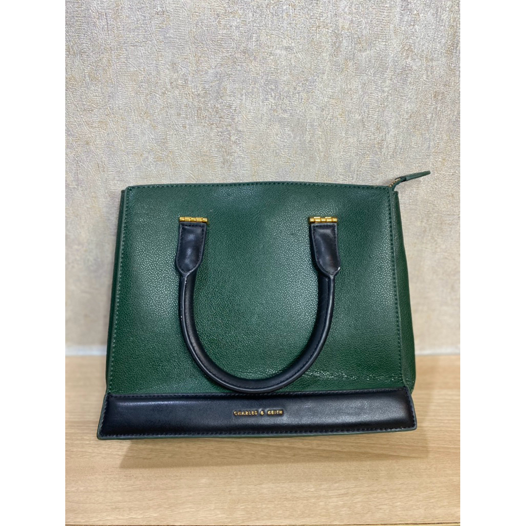 Tas Wanita Charles and Keith Women’s Bag Dark Green Baru Murah