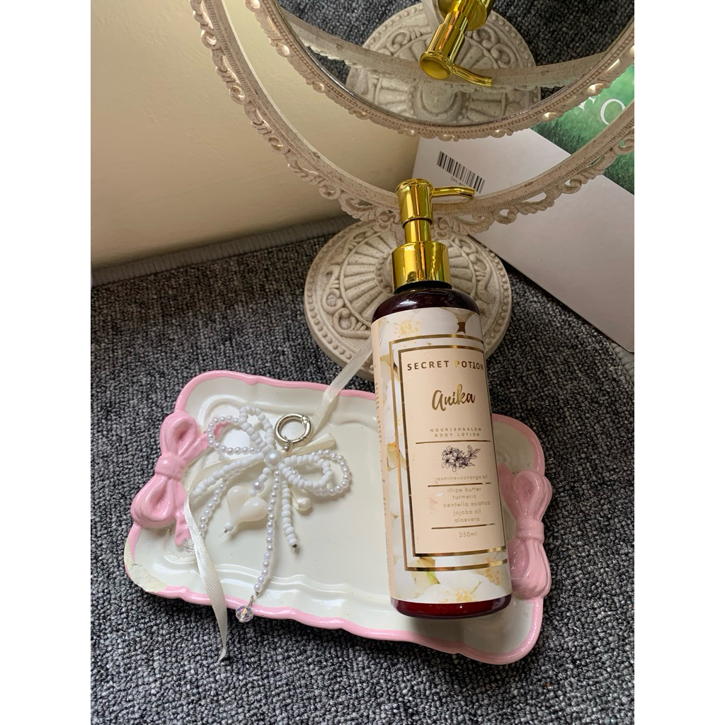 Secret Potion Nourish & Glow Body Lotion/Preloved 250ml free Gift