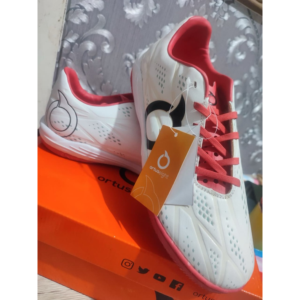 Sepatu futsal Lokal Brand Ortuseight size 42